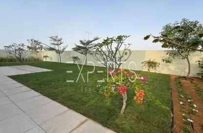 Villa - 5 Bedrooms for sale in Bloom Living - Zayed City (Khalifa City C) - Khalifa City - Abu Dhabi