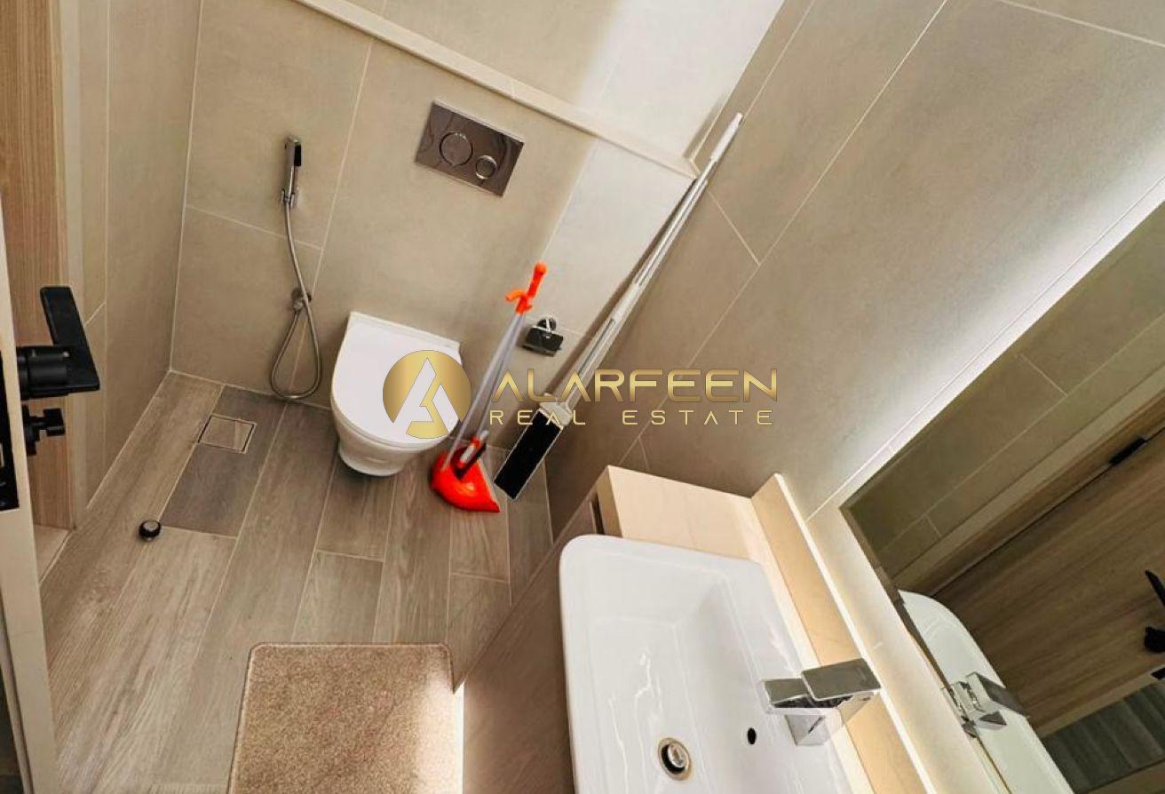Brand New 1-BR |Close to Mall |Next Exit & Entra photo 10