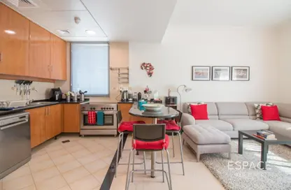 Apartment - 1 Bedroom - 2 Bathrooms for rent in Emerald Residence - Dubai Marina - Dubai Apartment - 1 Bedroom - 2 Bathrooms for rent in Emerald Residence - Dubai Marina - Dubai