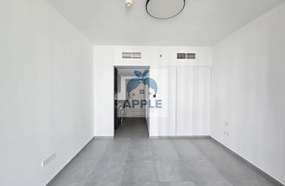Apartment - Studio - 1 Bathroom for rent in Tiraz 2 - Aljada - Sharjah