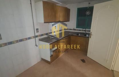 Apartment - 1 Bedroom - 2 Bathrooms for rent in Qasimia 10 building - Al Mahatta - Al Qasimia - Sharjah