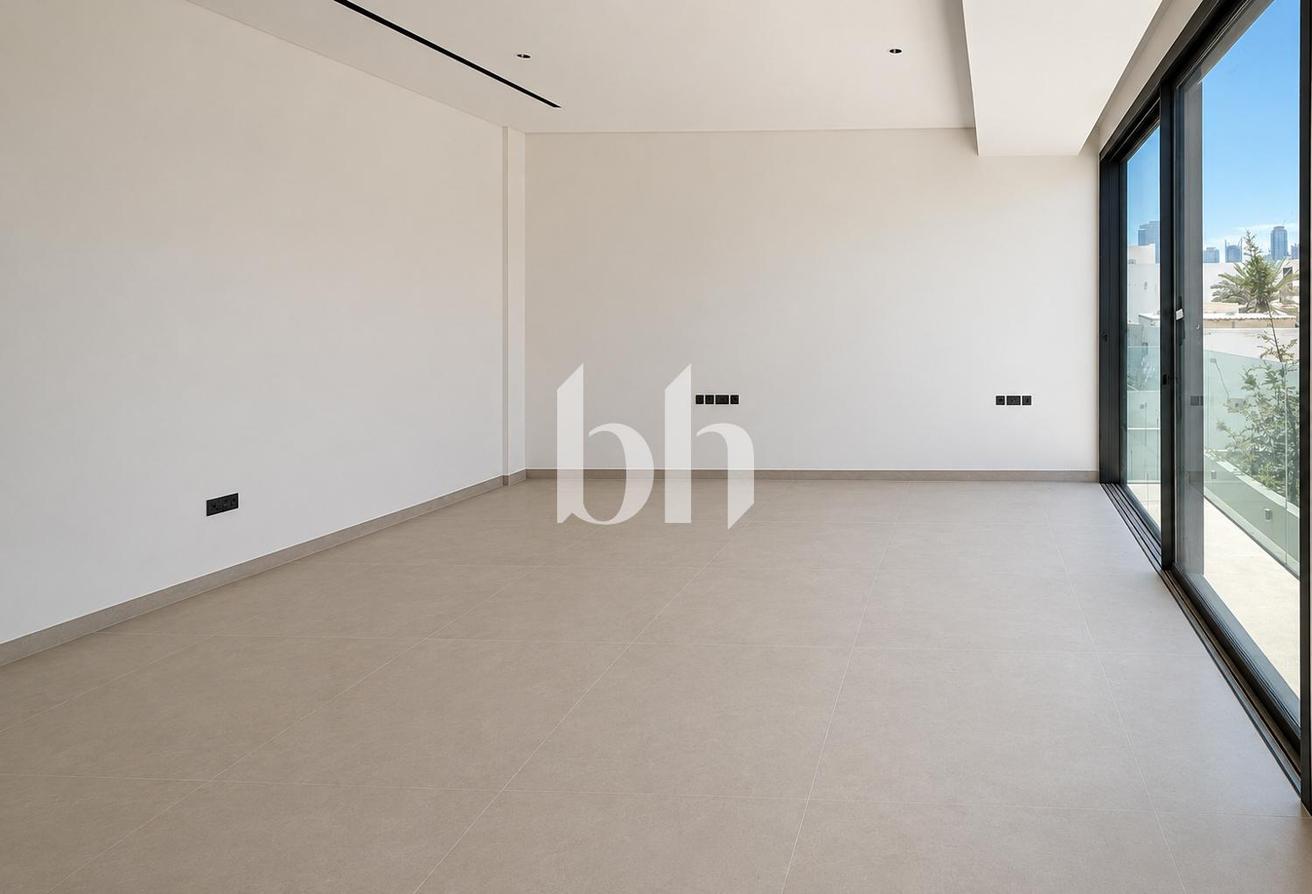 Modern | Brand New | Pool | BBQ | Amazing Roof Top photo 7