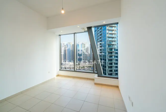 112730300 - Property Image 2
