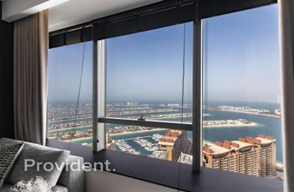 Apartment - 1 Bedroom - 2 Bathrooms for sale in The Palm Tower - Palm Jumeirah - Dubai