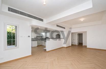 Villa - 3 Bedrooms - 4 Bathrooms for rent in Springs 10 - The Springs - Dubai Villa - 3 Bedrooms - 4 Bathrooms for rent in Springs 10 - The Springs - Dubai