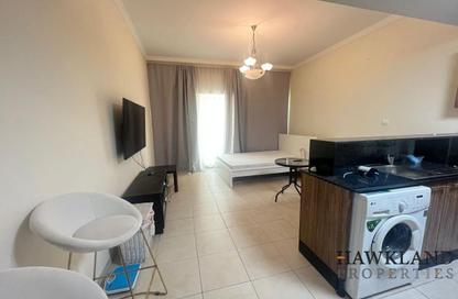 Apartment - Studio - 1 for rent in Burj Al Nujoom - Downtown Dubai - Dubai
