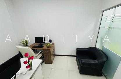 Office Space - Studio - 1 Bathroom for rent in Al Fajer Complex - Oud Metha - Bur Dubai - Dubai