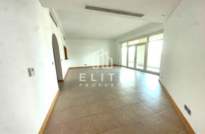 Apartment - 2 Bedrooms - 3 Bathrooms for rent in Abu Keibal - Shoreline Apartments - Palm Jumeirah - Dubai