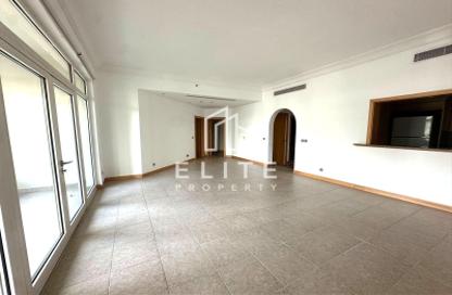 Apartment - 2 Bedrooms - 3 Bathrooms for rent in Abu Keibal - Shoreline Apartments - Palm Jumeirah - Dubai