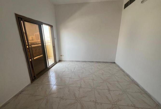 73861018 - Property Image 2