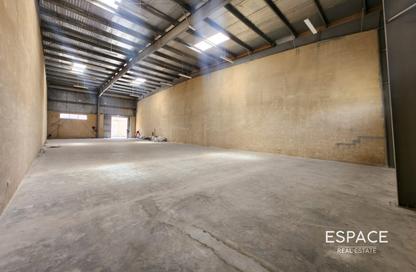 Warehouse - Studio for rent in Dubai Investment Park 1 (DIP 1) - Dubai Investment Park (DIP) - Dubai