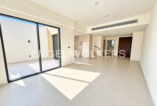 166048896 - Property Image 2