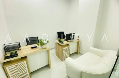 Office Space - Studio - 1 Bathroom for rent in Red Avenue - Al Garhoud - Dubai