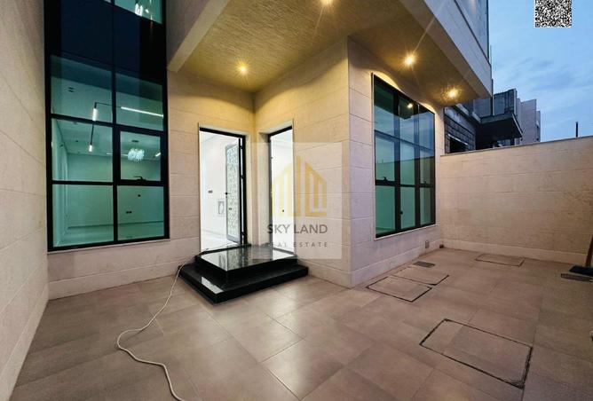 73841159 - Property Image 2