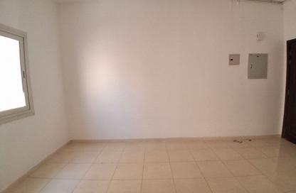 Apartment - 1 - 1 for rent in Fire Station Road - Muwaileh - Sharjah