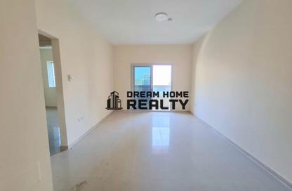Apartment - 1 - 1 for rent in Al Hafeet Tower - Al Khan - Sharjah