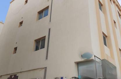 عمارة بالكامل - 8 غرف نوم - 8 حمامات للبيع في مجمع مويلح - تجارية مويلح - الشارقة