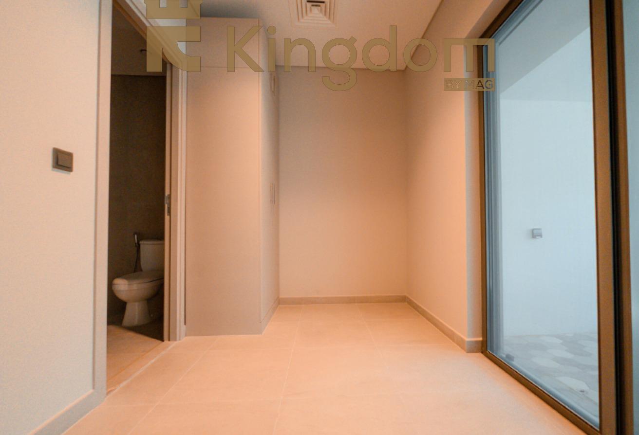 2BR Townhouse |Single Row |Community View |Vacant photo 10