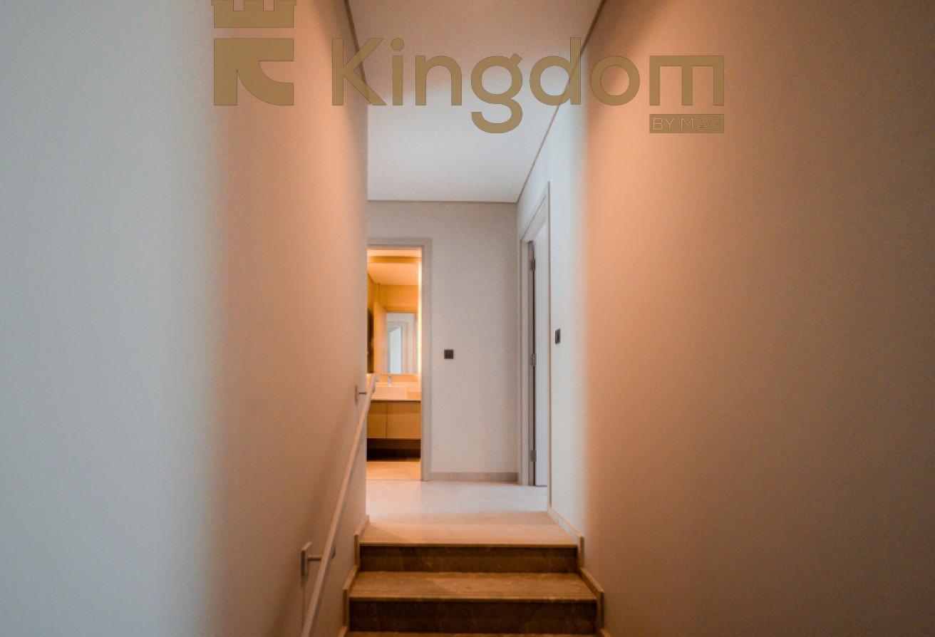 2BR Townhouse |Single Row |Community View |Vacant photo 11