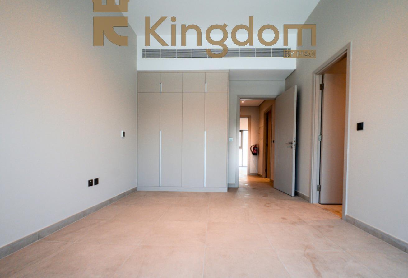 2BR Townhouse |Single Row |Community View |Vacant photo 12
