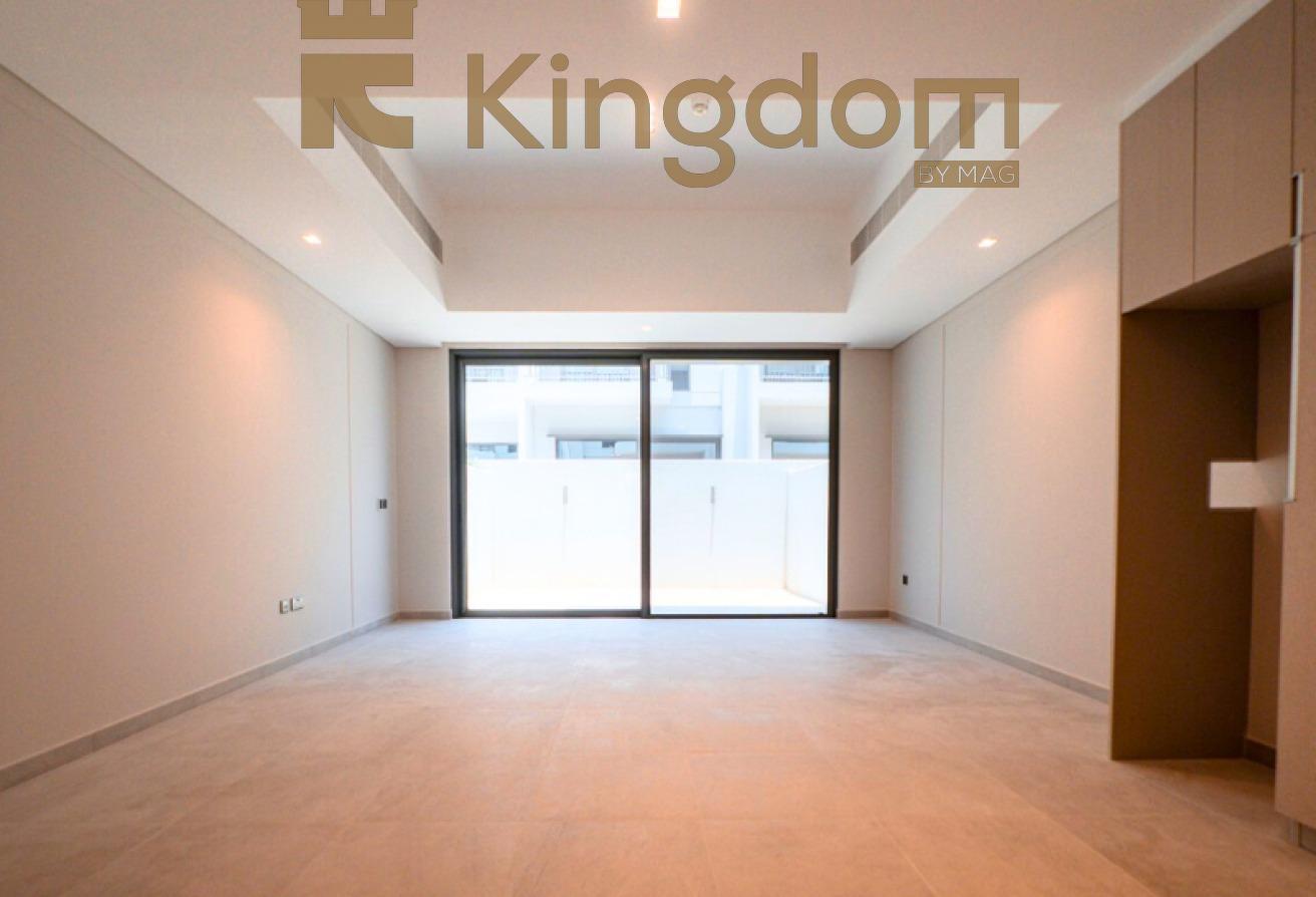 2BR Townhouse |Single Row |Community View |Vacant photo 7