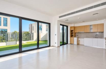 Townhouse - 4 - 4 for rent in Sun - Arabian Ranches 3 - Dubai