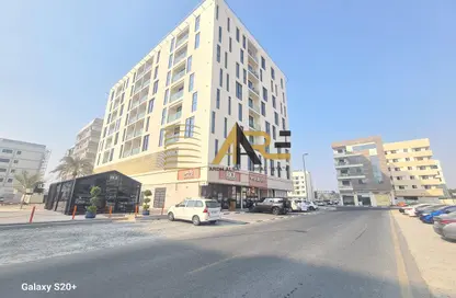 عمارة بالكامل - 8 غرف نوم - 8 حمامات للبيع في الفلاح - تجارية مويلح - الشارقة