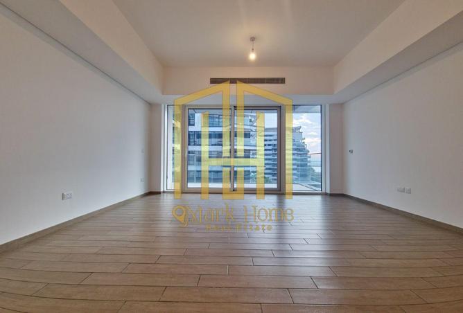 131568411 - Property Main Image
