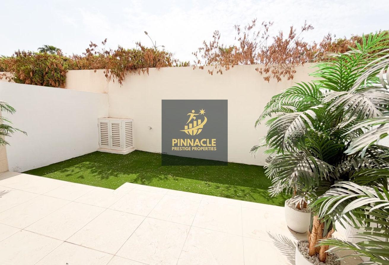 4 BR Furnished Villa in DAMAC Hills 2 photo 12