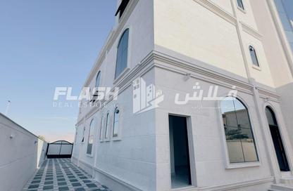 Villa - 7+ - 7+ for sale in Seih Al Uraibi - Ras Al Khaimah