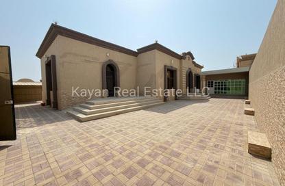 Villa - 4 Bedrooms - 5 Bathrooms for rent in Al Dhait South - Al Dhait - Ras Al Khaimah