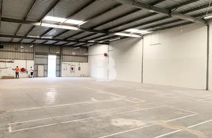 Warehouse - Studio for sale in Phase 2 - Dubai Investment Park (DIP) - Dubai