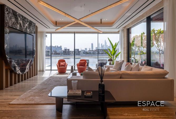 Fully Upgraded | Top Finishing | Extended 5BR — photo 3