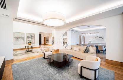 Villa - 5 Bedrooms - 7 Bathrooms for rent in Jumeirah Zabeel Saray - The Crescent - Palm Jumeirah - Dubai