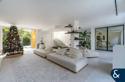 Villa - 3 Bedrooms - 4 Bathrooms for sale in Legacy Small - Legacy - Jumeirah Park - Dubai