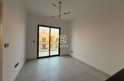 شقة - غرفة نوم - 2 حمامات للايجار في بن غاطي روز - منطقة 15 - قرية جميرا الدائرية - دبي