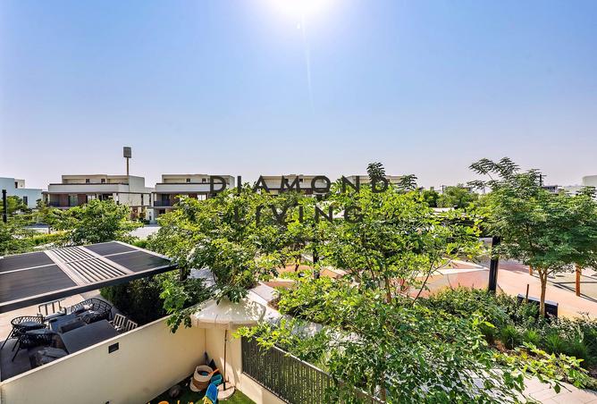 3-bed villa in Aura Gardens · Vacant · Park view — photo 3