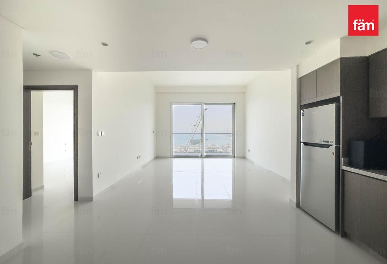 Brand New | Vacant | Unfurnished photo 5