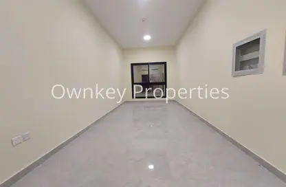 Apartment - 1 Bathroom for rent in Al Karama Square - Al Karama - Bur Dubai - Dubai