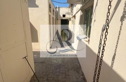 Labor Camp - Studio - 7+ Bathrooms for rent in Al Yasmin building - Industrial Area 6 - Sharjah Industrial Area - Sharjah