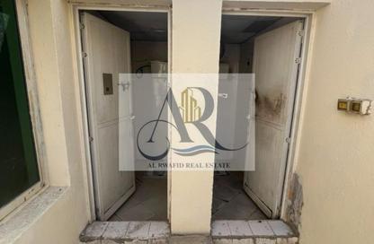 Labor Camp - Studio - 7+ Bathrooms for rent in Al Yasmin building - Industrial Area 6 - Sharjah Industrial Area - Sharjah