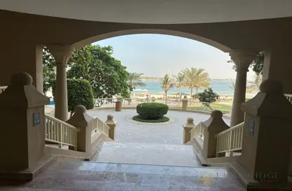 Apartment - 2 Bedrooms - 4 Bathrooms for rent in Al Dabas - Shoreline Apartments - Palm Jumeirah - Dubai