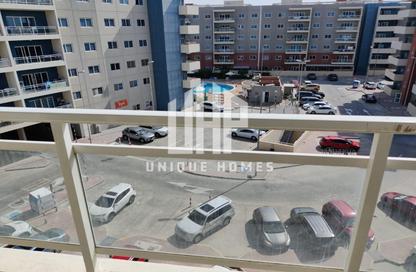 Apartment - 1 Bedroom - 2 Bathrooms for rent in Tower 40 - Al Reef Downtown - Al Reef - Abu Dhabi Apartment - 1 Bedroom - 2 Bathrooms for rent in Tower 40 - Al Reef Downtown - Al Reef - Abu Dhabi