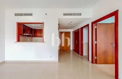 Apartment - 1 Bedroom - 2 Bathrooms for rent in The Links East Tower - The Links - The Views - Dubai