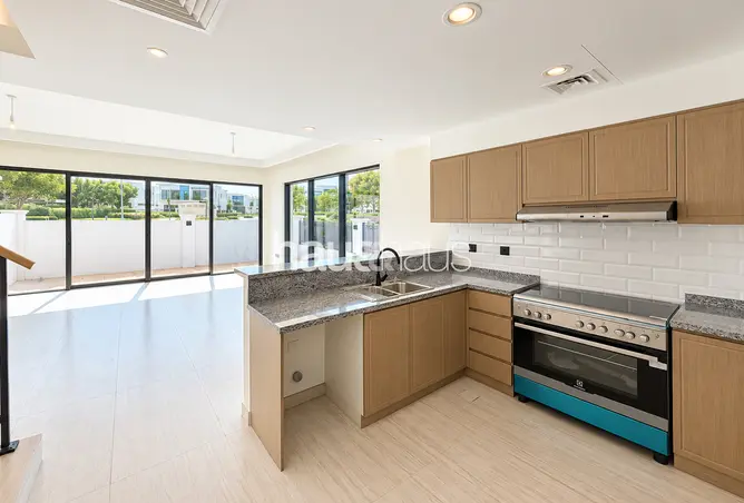 155997426 - Property Image 3