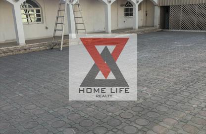 Villa - 6 Bedrooms - 6 Bathrooms for rent in Umm Suqeim 2 - Umm Suqeim - Dubai
