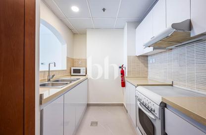 Apartment - 1 Bedroom - 2 Bathrooms for rent in Lake Point Tower - JLT Cluster N - Jumeirah Lake Towers - Dubai