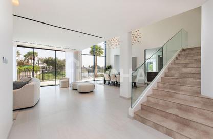 Villa - 5 Bedrooms - 6 Bathrooms for rent in Entertainment Foyer - Mediterranean Clusters - Jumeirah Islands - Dubai