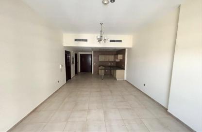 شقة - غرفة نوم - 2 حمامات للايجار في برج حمزة - مدينة دبي الرياضية - دبي شقة - غرفة نوم - 2 حمامات للايجار في برج حمزة - مدينة دبي الرياضية - دبي