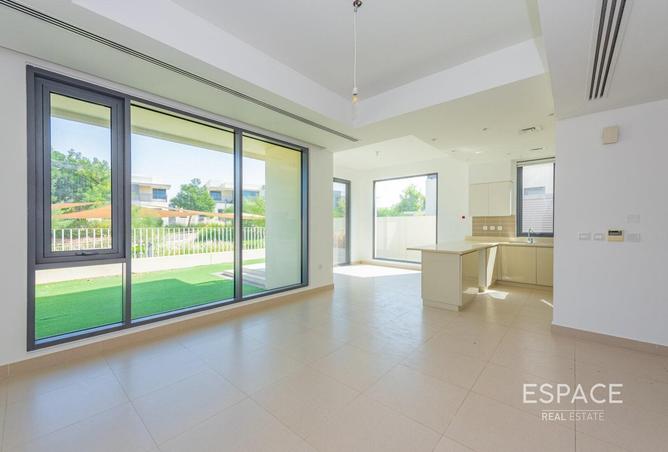 81522260 - Property Image 3